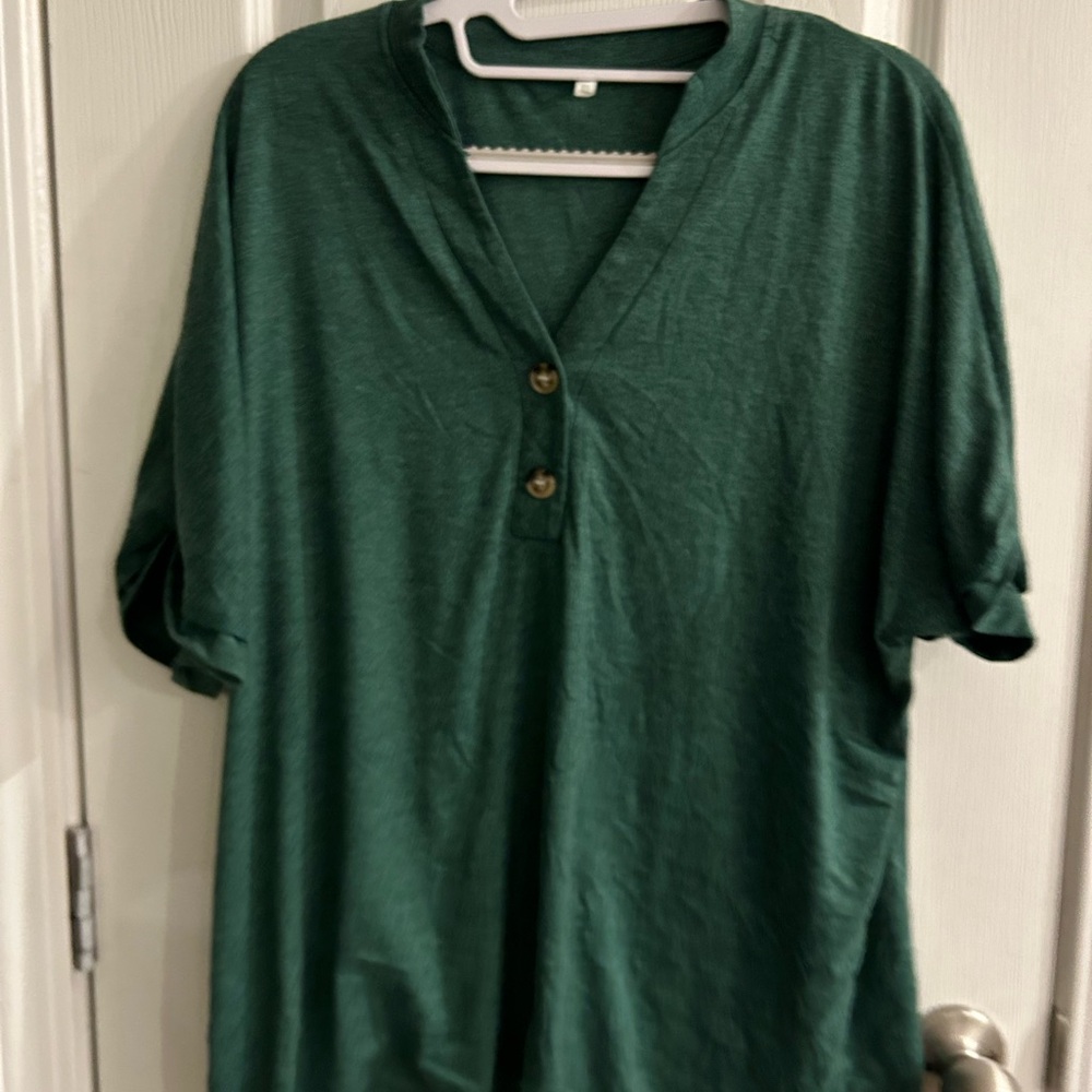 Green shirt xl